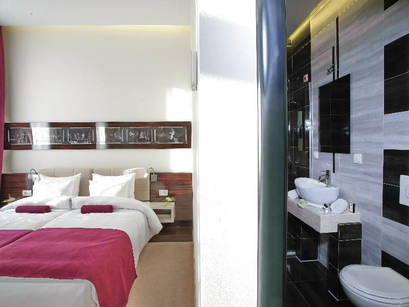 Hotel Theater Belgrade Garni Exterior photo